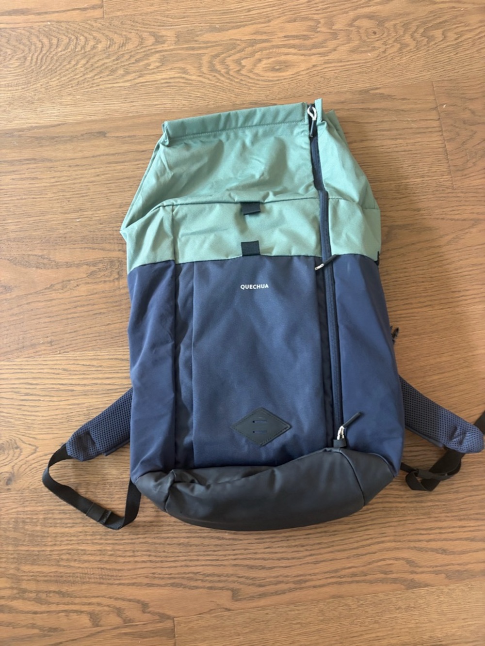 Quechua Men's Roll-Top Backpack in Navy Blue and Sage Green - Picture 3 of 4